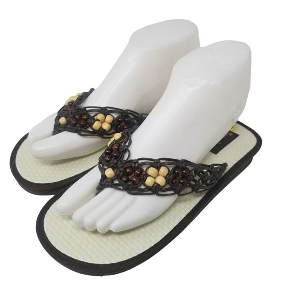 TROPIX MACRAME SANDALS. SIZE 8. NEAR NEW CONDITION. BROWN. OFF WHITE - Picture 1 of 16